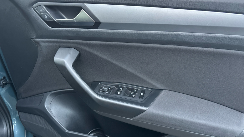 Volkswagen T-Roc 1.0 TSI Life 5dr Petrol Hatchback